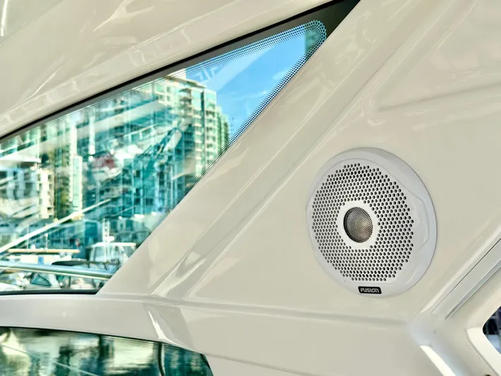 Wine Knot Yacht Photos Pics 