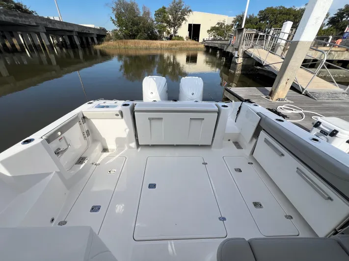 Reel Big Gurl Yacht Photos Pics 