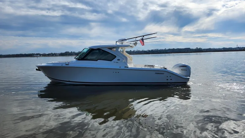 Reel Big Gurl Yacht Photos Pics 