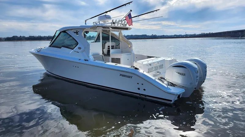 Reel Big Gurl Yacht Photos Pics 