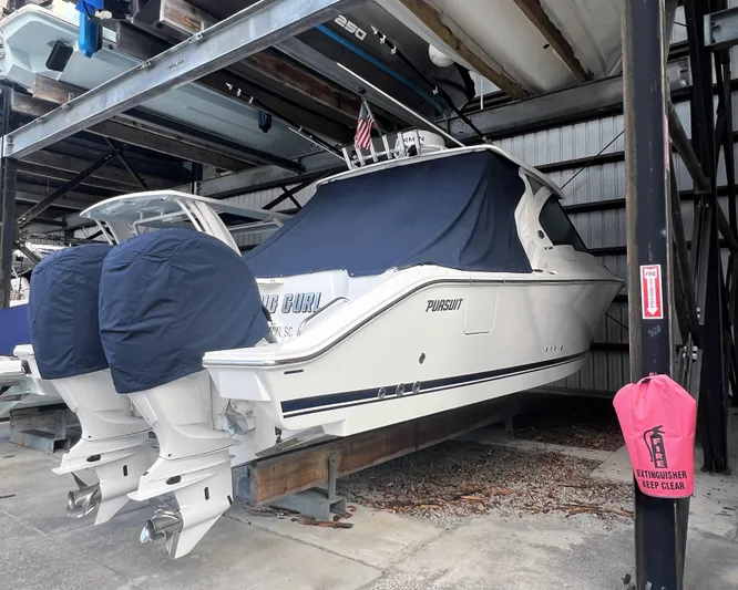 Reel Big Gurl Yacht Photos Pics 