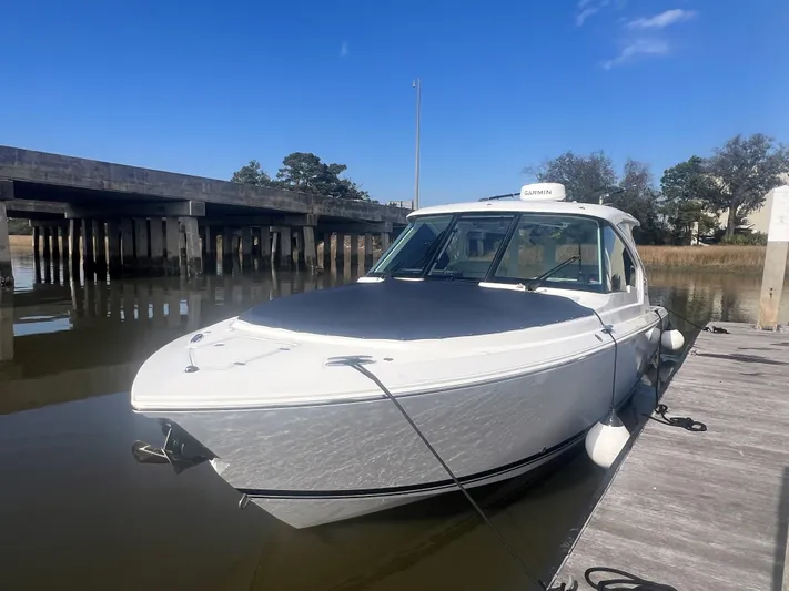 Reel Big Gurl Yacht Photos Pics 