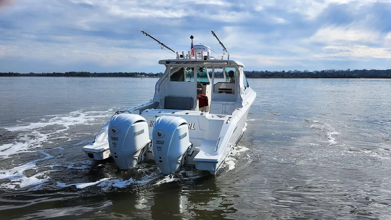 Reel Big Gurl Yacht Photos Pics 