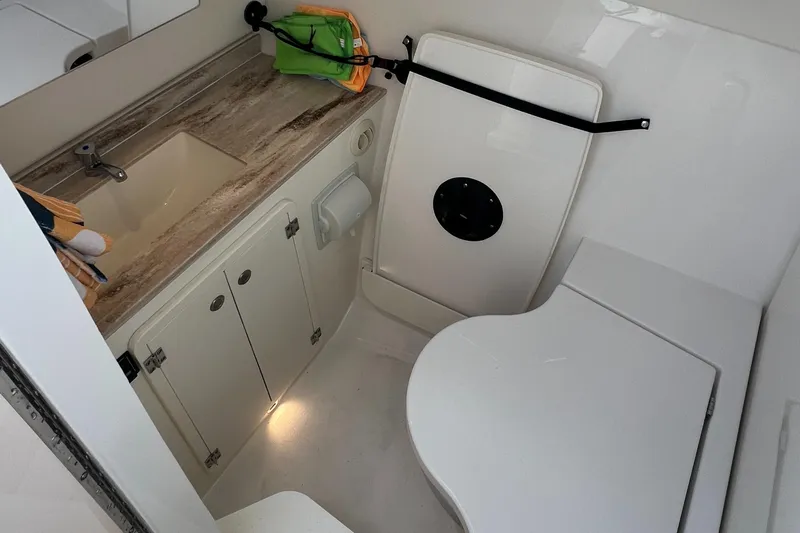 Reel Big Gurl Yacht Photos Pics 