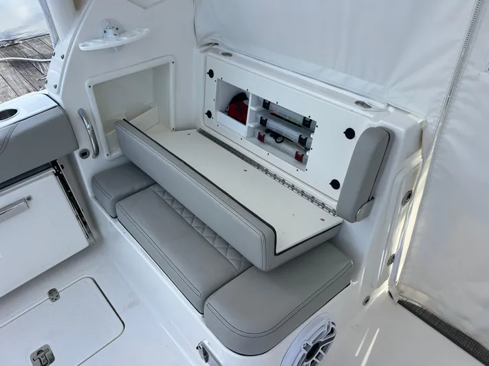 Reel Big Gurl Yacht Photos Pics 