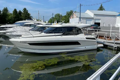 Jeanneau NC 33