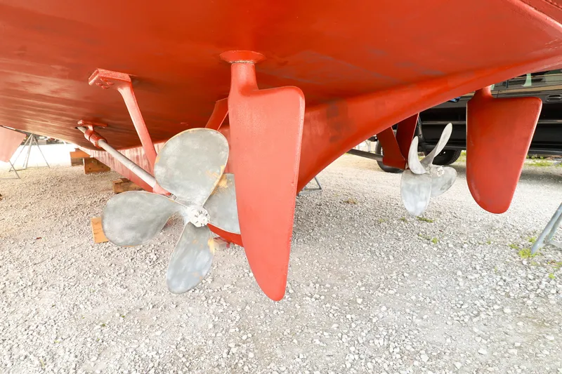  Yacht Photos Pics Underwater view of 1994 Grand Banks 49 Motoryacht propellers and rudders on dry dock.