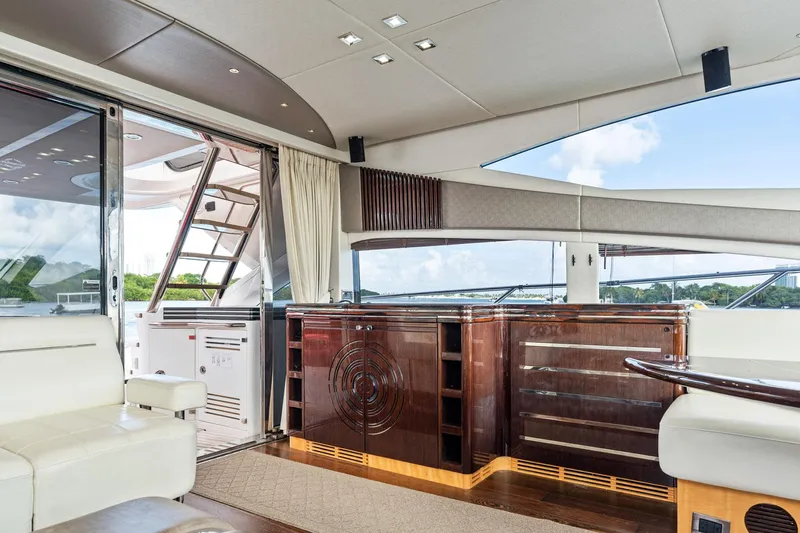 Gem Yacht Photos Pics 