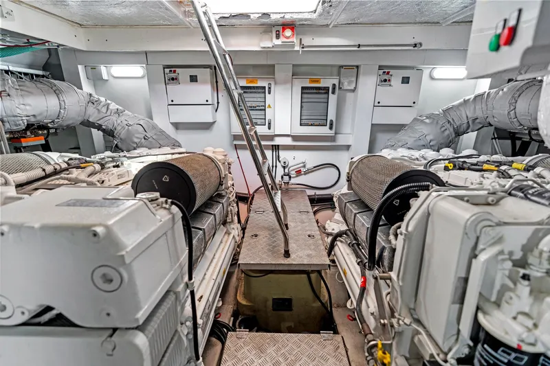 Gem Yacht Photos Pics 