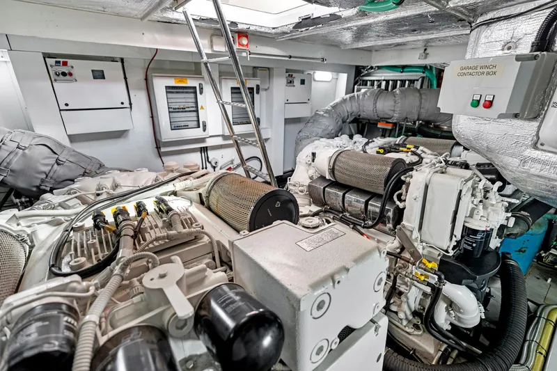 Gem Yacht Photos Pics 