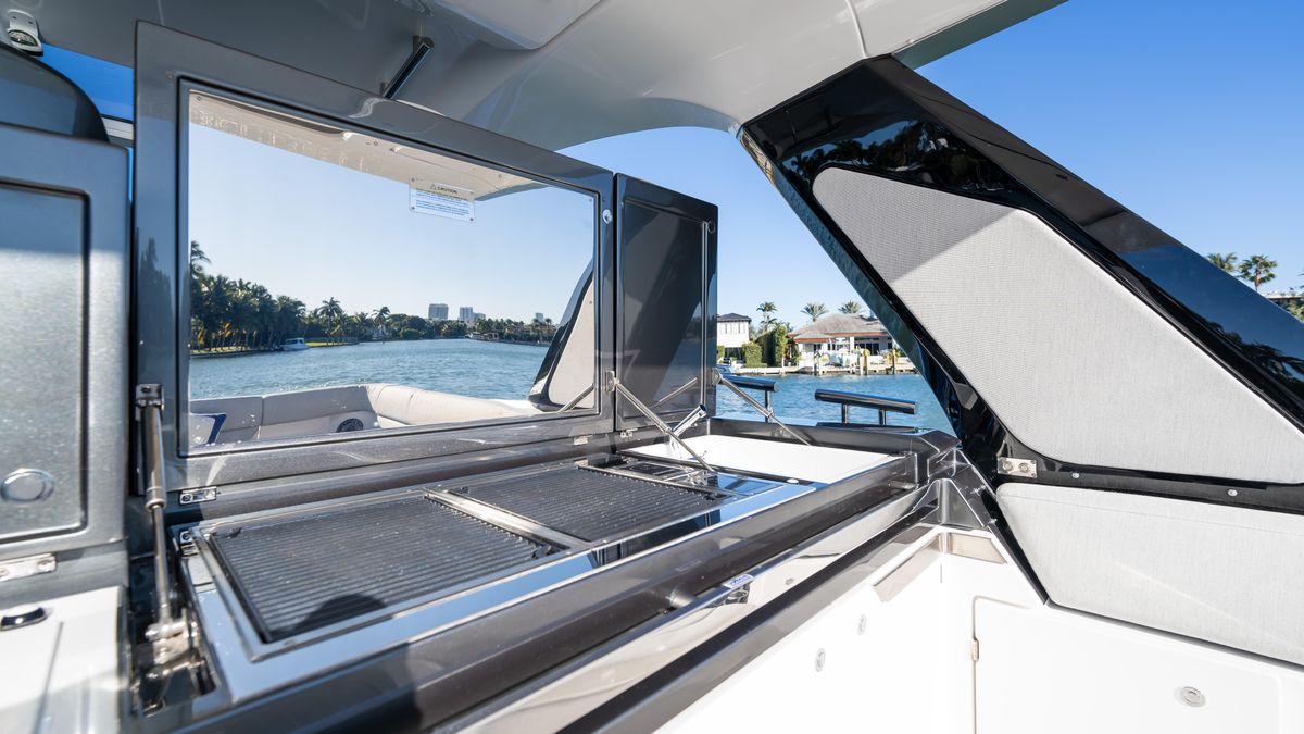 2022 Azimut 47 