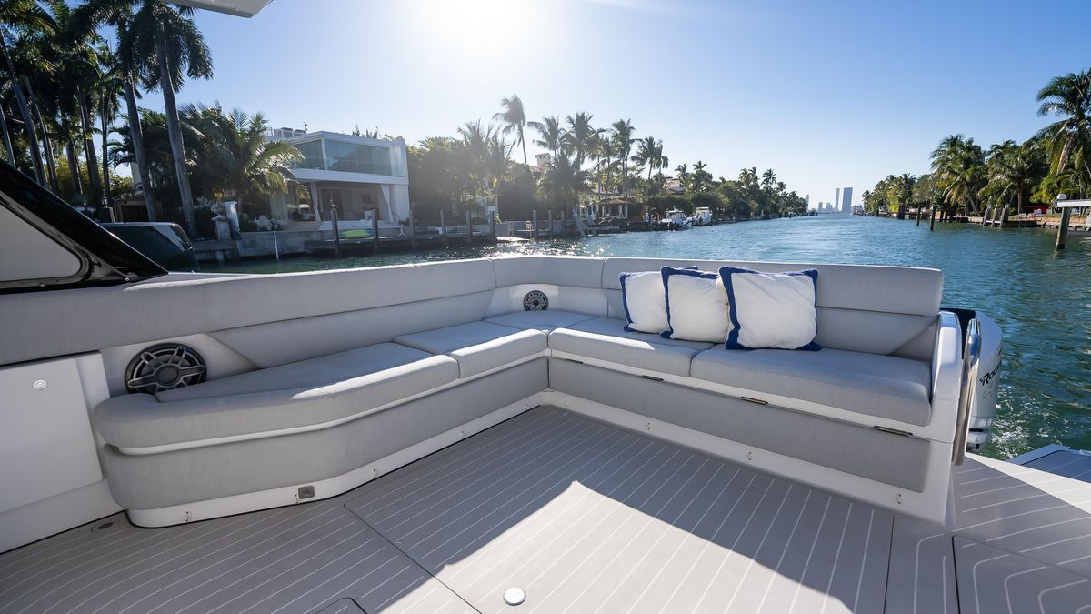 2022 Azimut 47 