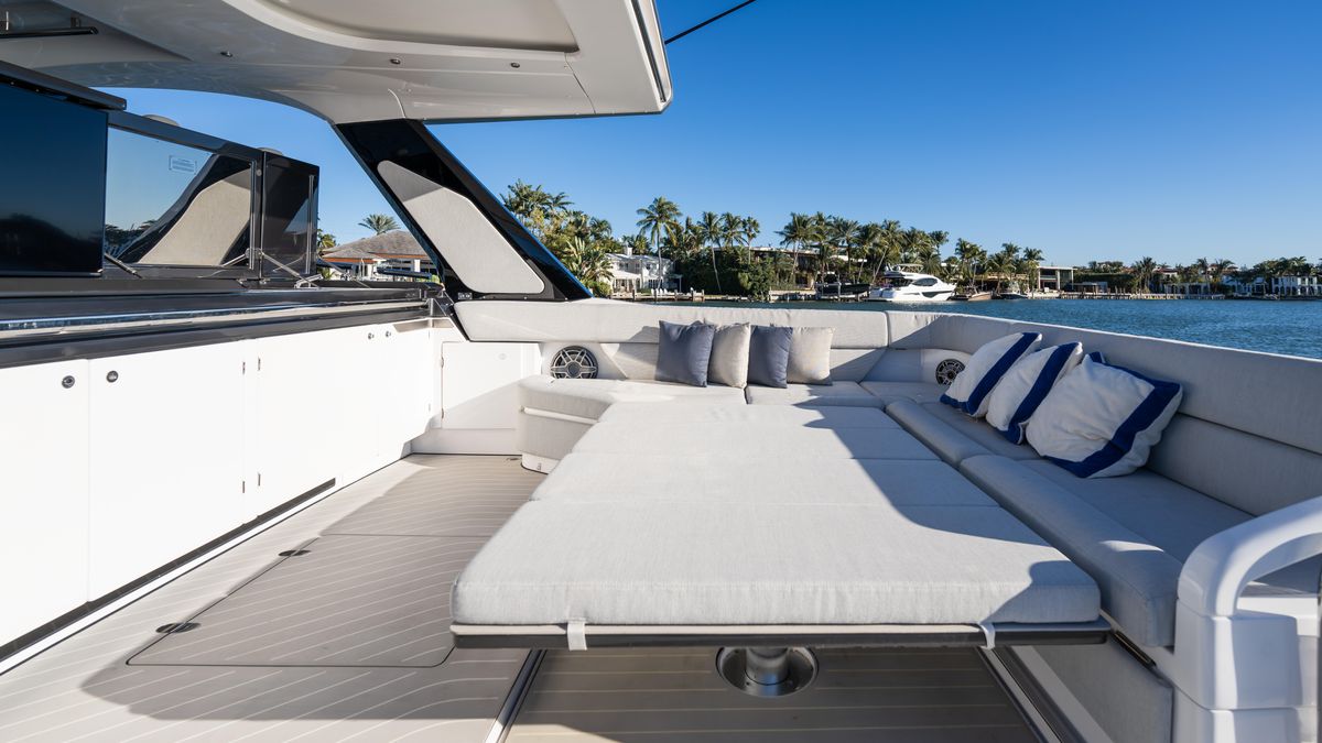 2022 Azimut 47 