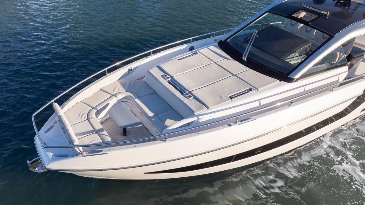 2022 Azimut 47 