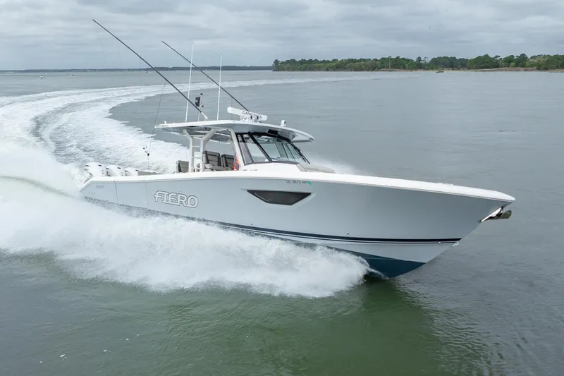Fiero 3 Yacht Photos Pics 