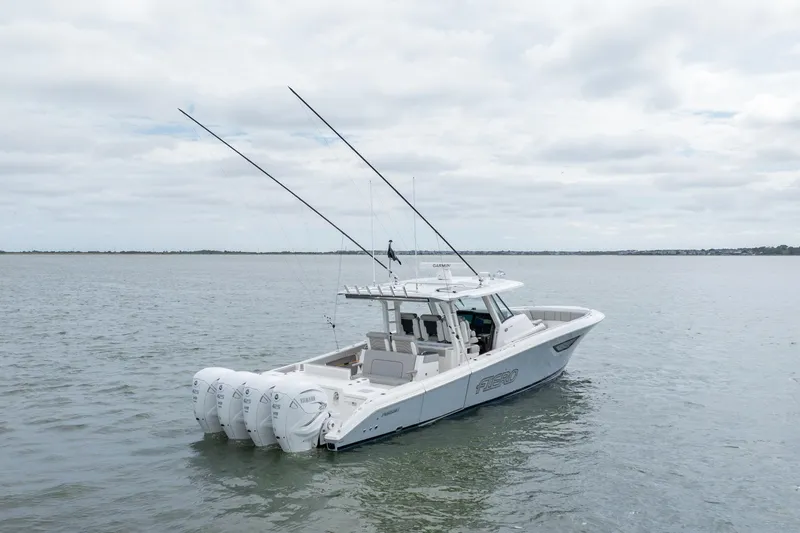 Fiero 3 Yacht Photos Pics 