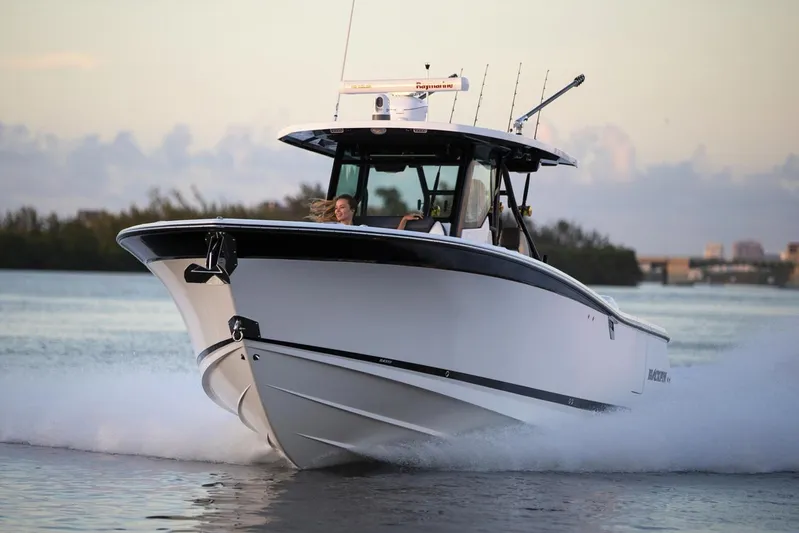 332-307 Yacht Photos Pics 