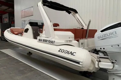 2022 Zodiac Medline 9