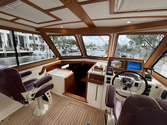 Quiet Time Yacht Photos Pics 