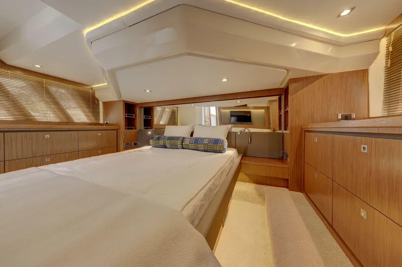 Prodigi Yacht Photos Pics 