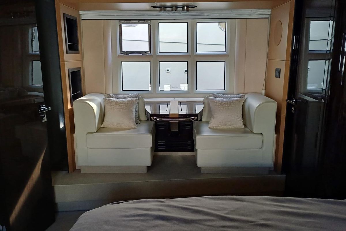 2018 Azimut 77 