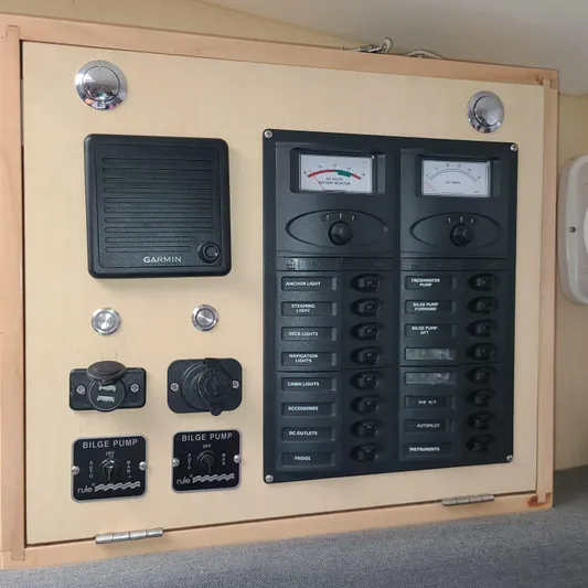 Go Long Yacht Photos Pics Electrical Panel