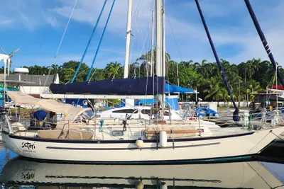 Pacific Seacraft Crealock 37