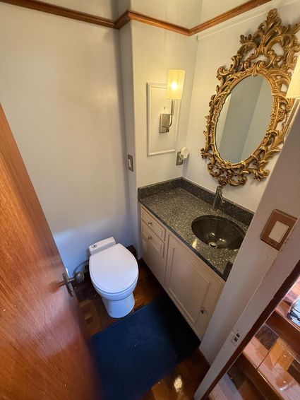 1972-81-burger-81-raised-pilothouse