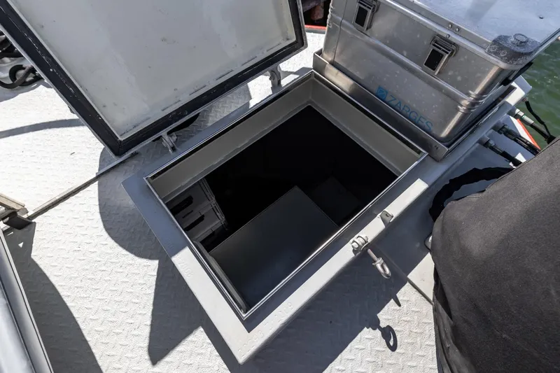 San Gottardo Yacht Photos Pics 