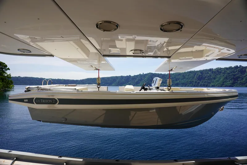 Tender 2 Yacht Photos Pics Port view on Sling