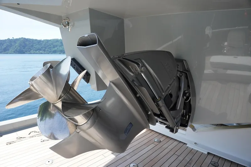 Tender 2 Yacht Photos Pics Outdrive