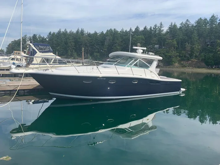 Blue Velvet Yacht Photos Pics 