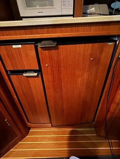 Blue Velvet Yacht Photos Pics 