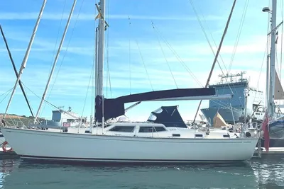 2011 Rustler 44