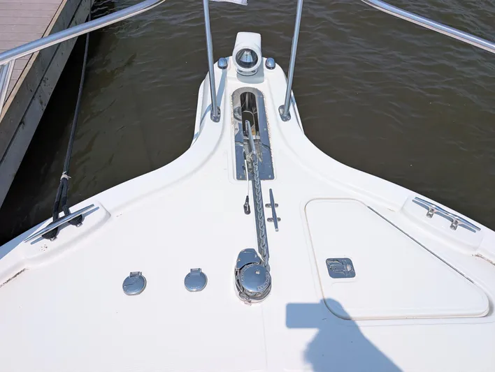 Finale Yacht Photos Pics Bow of 2015 Tiara Yachts 3100 Open, featuring anchor and deck fittings.