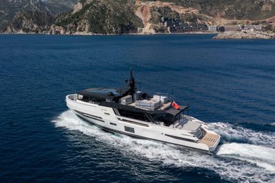 Yacht