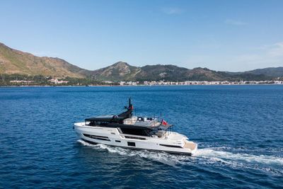 Yacht
