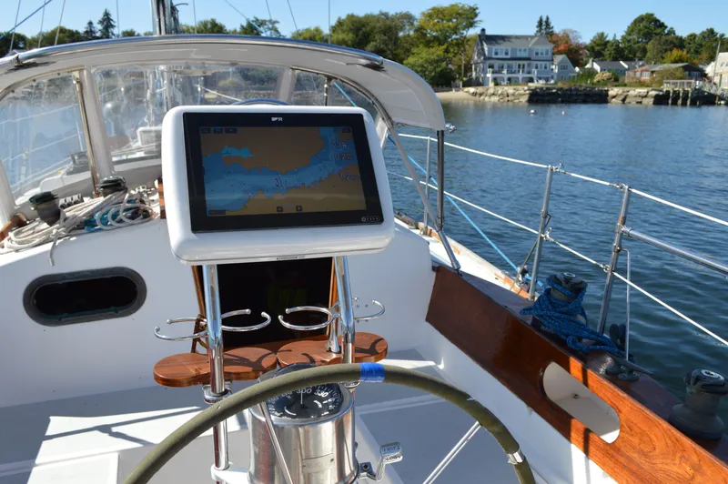 Heron Yacht Photos Pics 