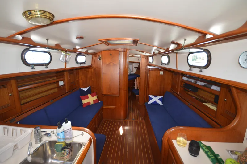 Heron Yacht Photos Pics 