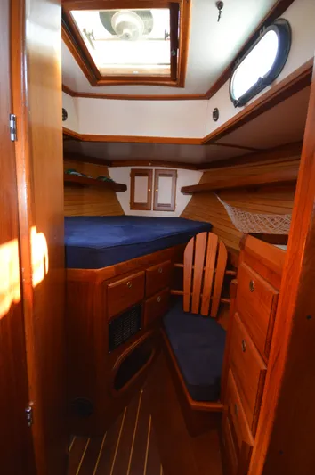 Heron Yacht Photos Pics 