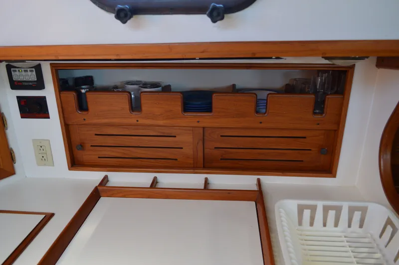 Heron Yacht Photos Pics 