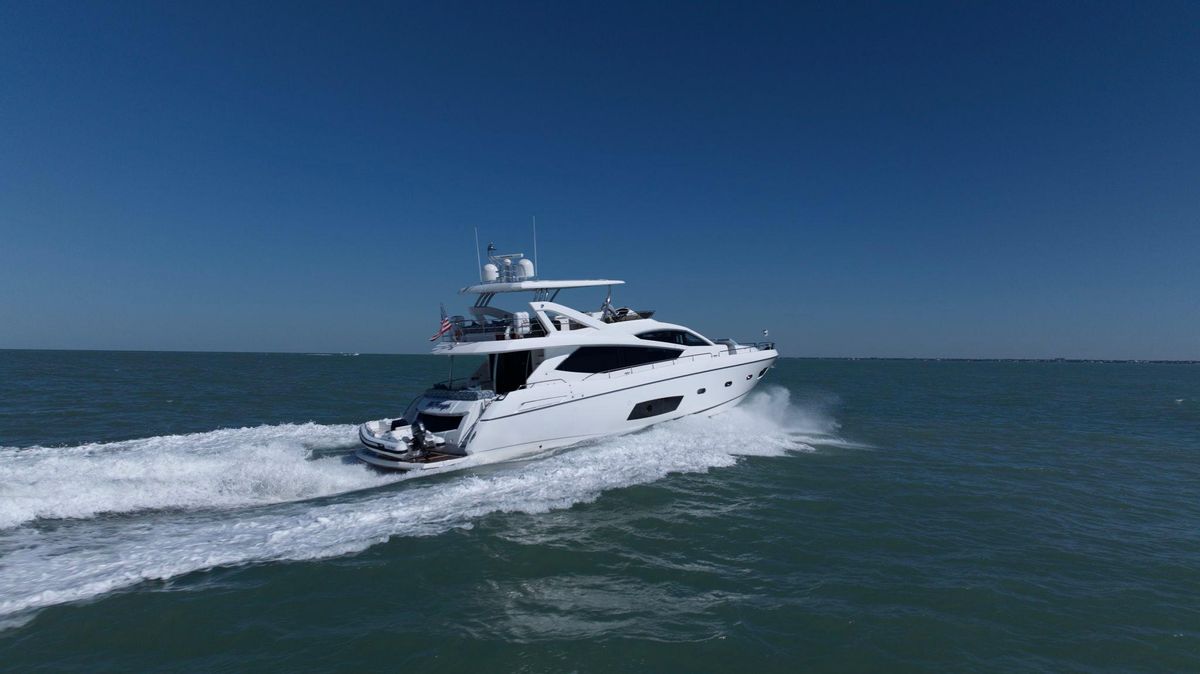 2013 Sunseeker 74 