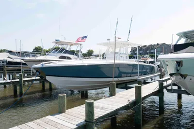 Marlago Fs 35 Center Console Cuddy