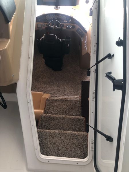 2001 Carver 570 Voyager Pilothouse