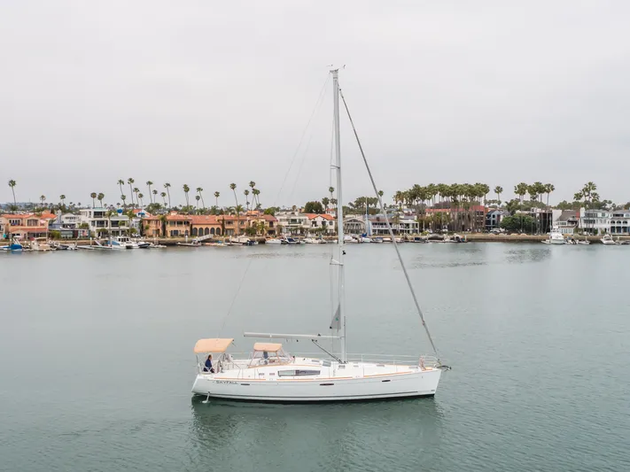 Skyfall Yacht Photos Pics 