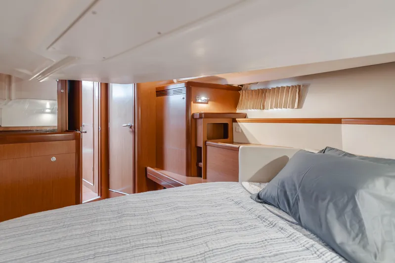 Skyfall Yacht Photos Pics 