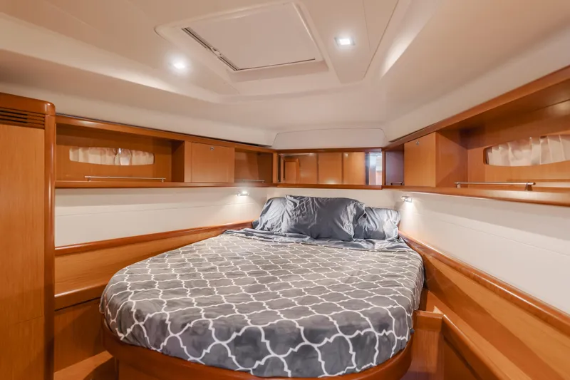 Skyfall Yacht Photos Pics 