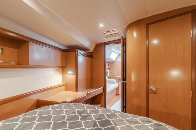 Skyfall Yacht Photos Pics 