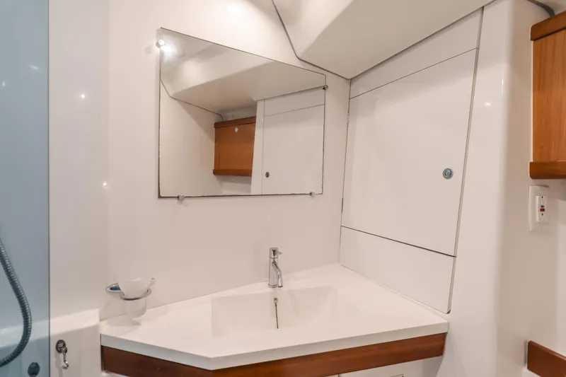 Skyfall Yacht Photos Pics 