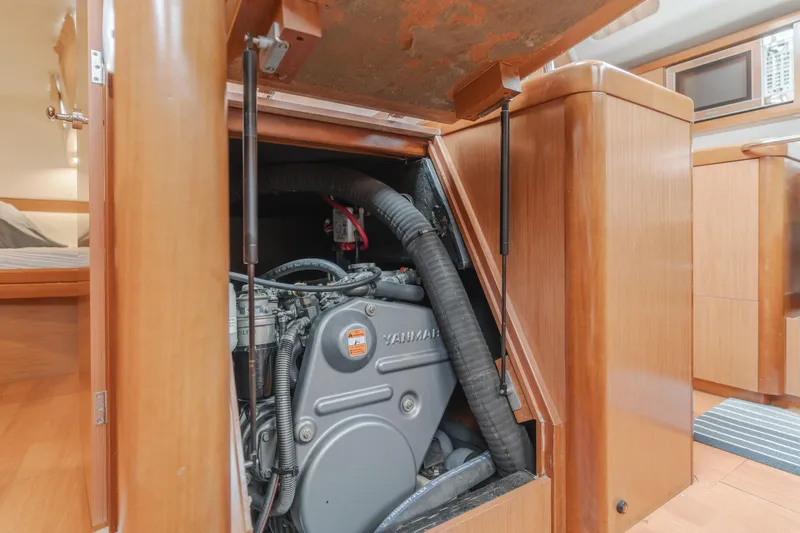 Skyfall Yacht Photos Pics 